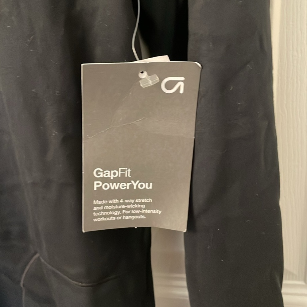 Gap QuickDry Zipup - Picture 3 of 4